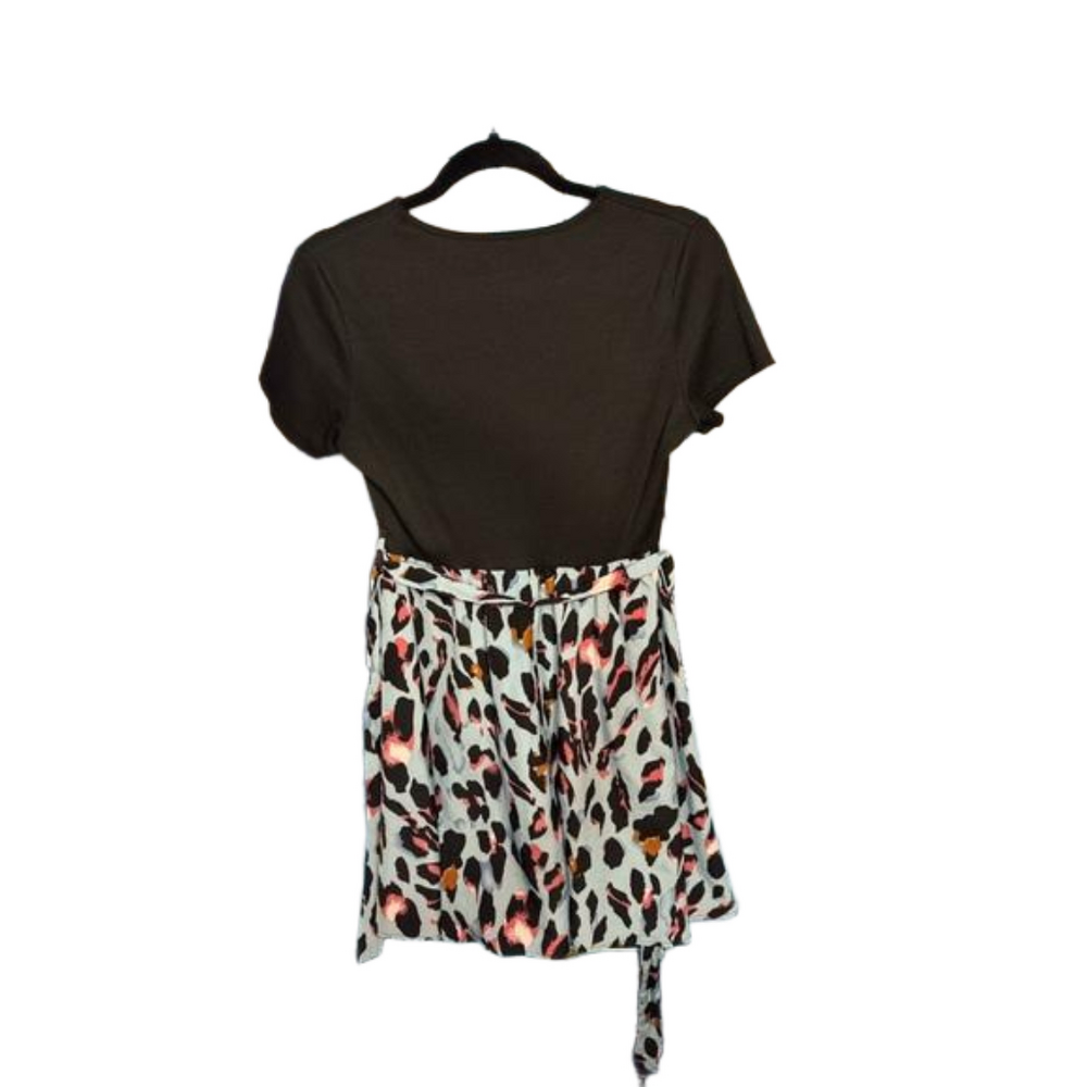 Cute T-Shirt Dress with Patterned Skirt - Size Large - Picture 3 of 4